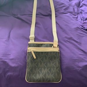 Michael Kors Jet Set Crossbody